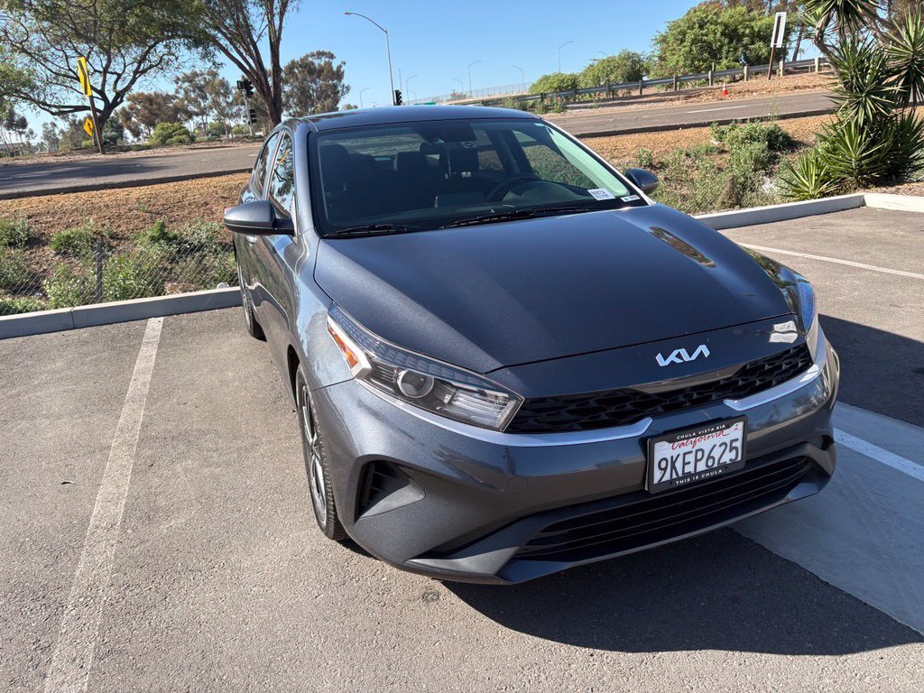 Used 2024 Gray Kia LXS image 4