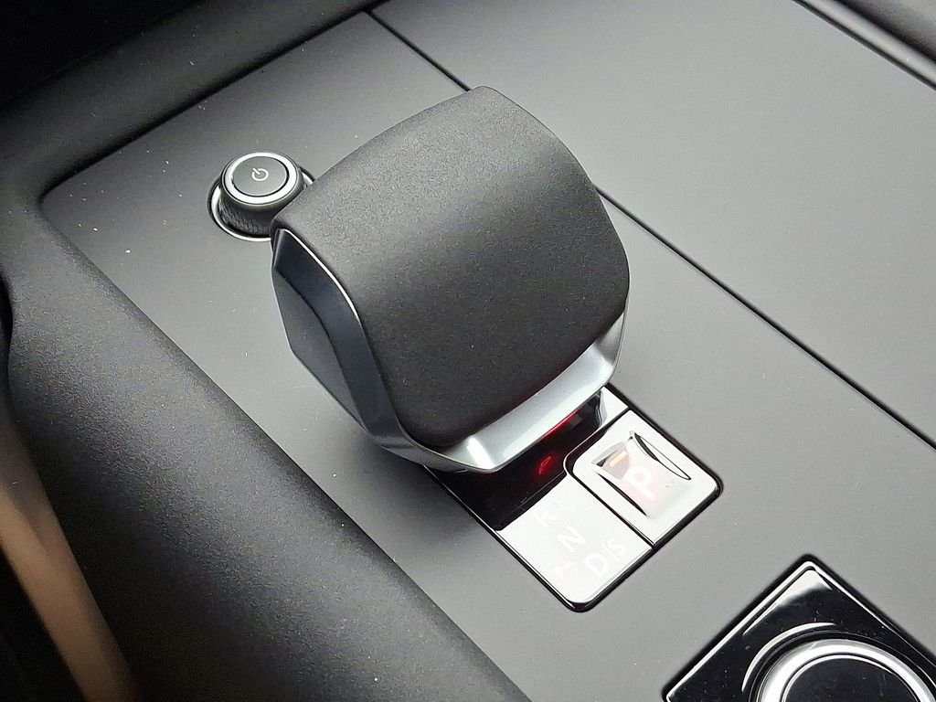 New 2026 Fuji White Land Rover Gemini Edition image 12