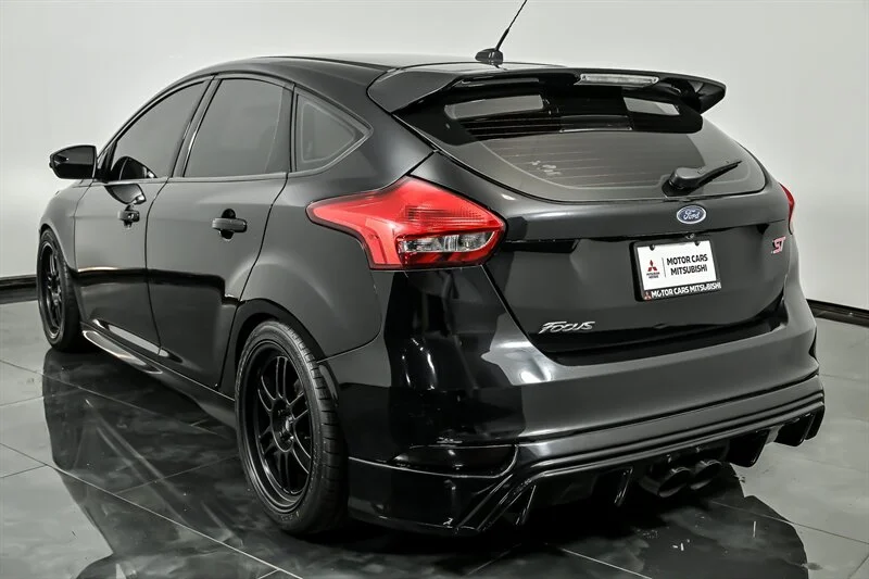 Used 2018 Shadow Black Ford ST image 7