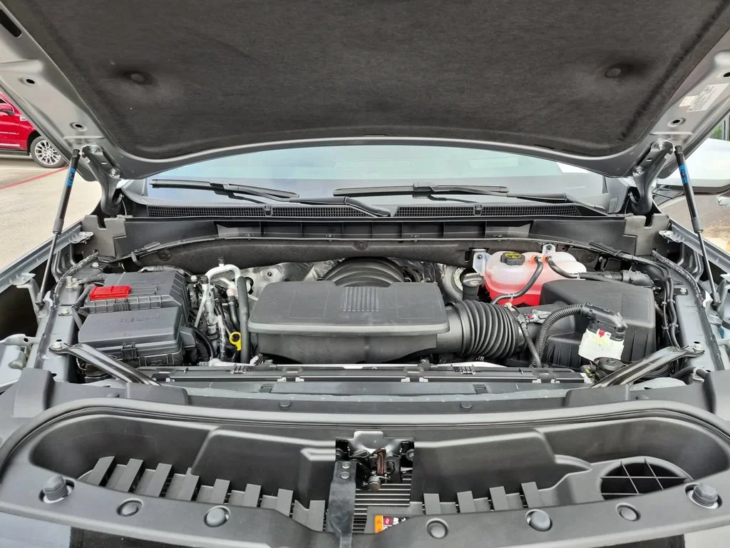 New 2026 Sterling Metallic GMC Elevation image 18