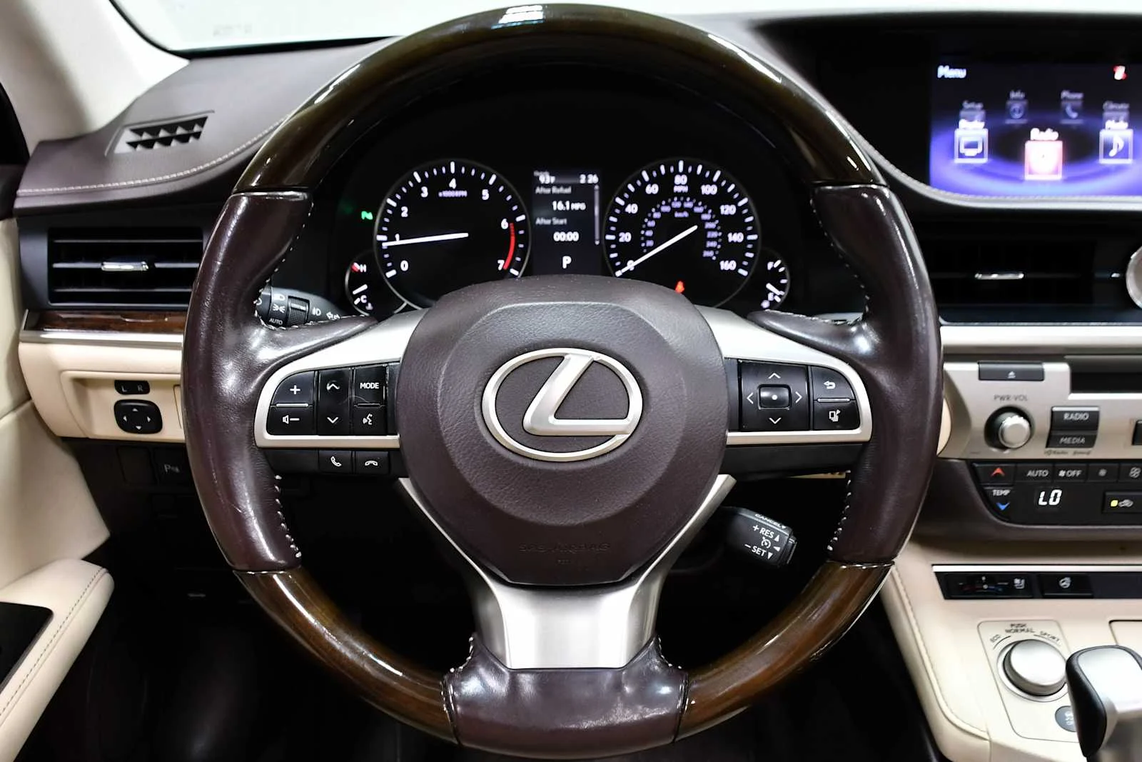 Used 2016 Eminent White Pearl Lexus  image 19
