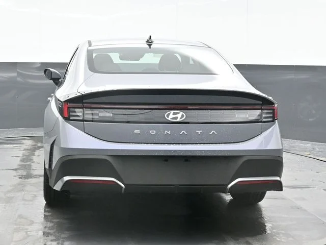 New 2026 Blue Hyundai SE image 2