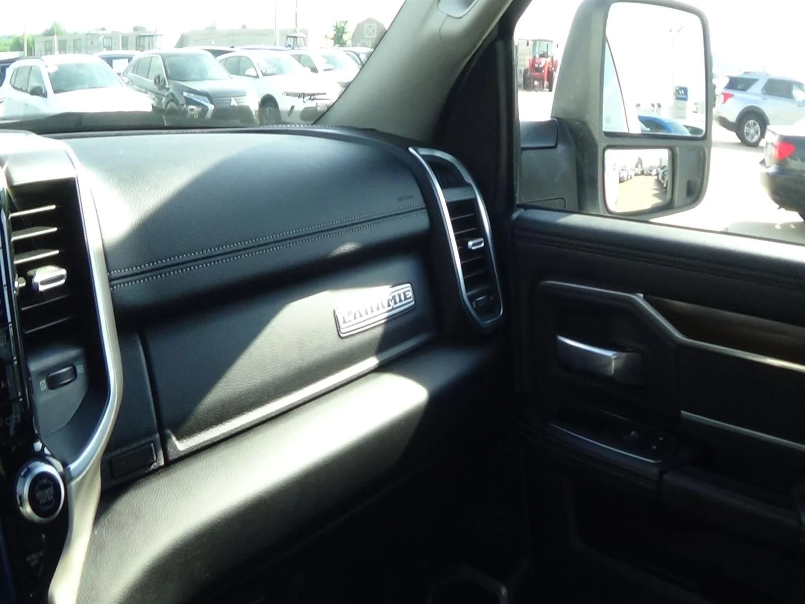 Certified Used 2024 Bright White Clear Coat (pw7) RAM Laramie image 34