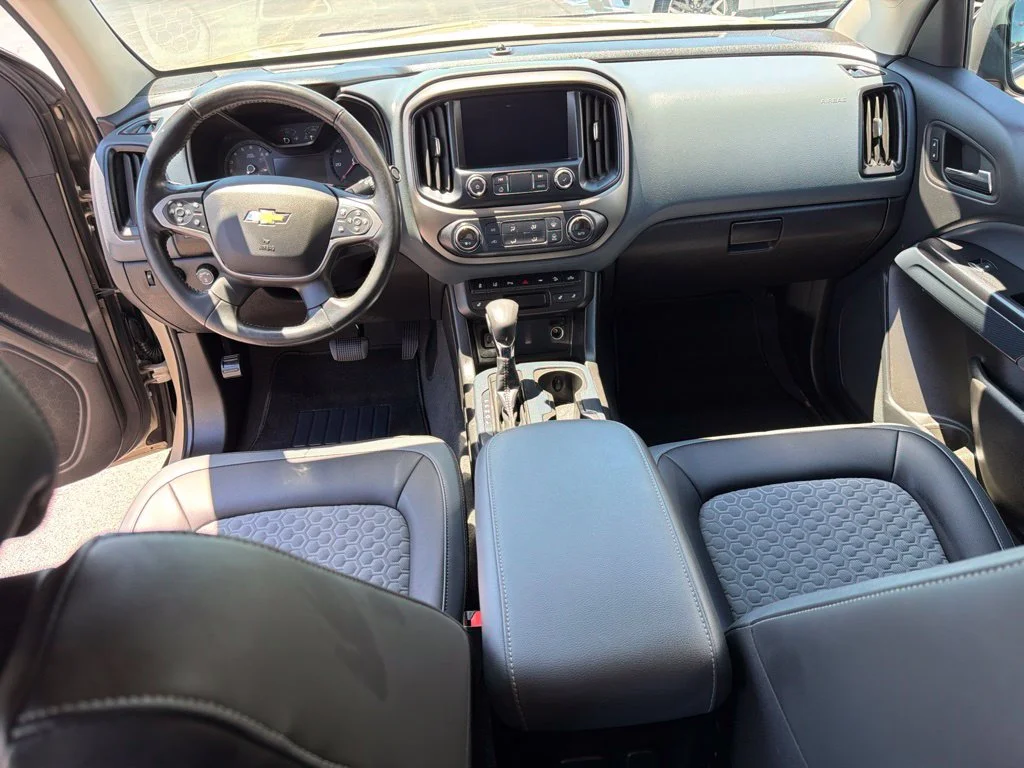 Used 2022 Sand Dune Metallic Chevrolet Z71 image 14