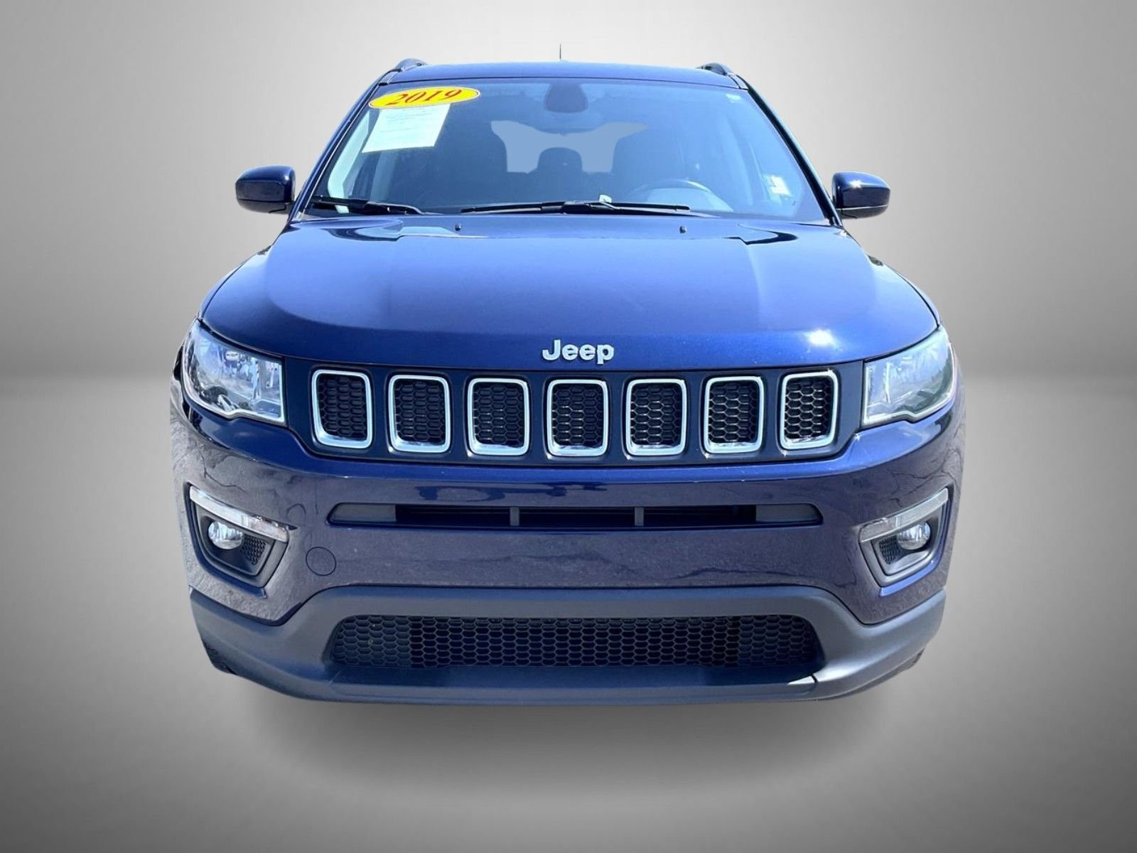 Used 2019 Blue Jeep Latitude image 2