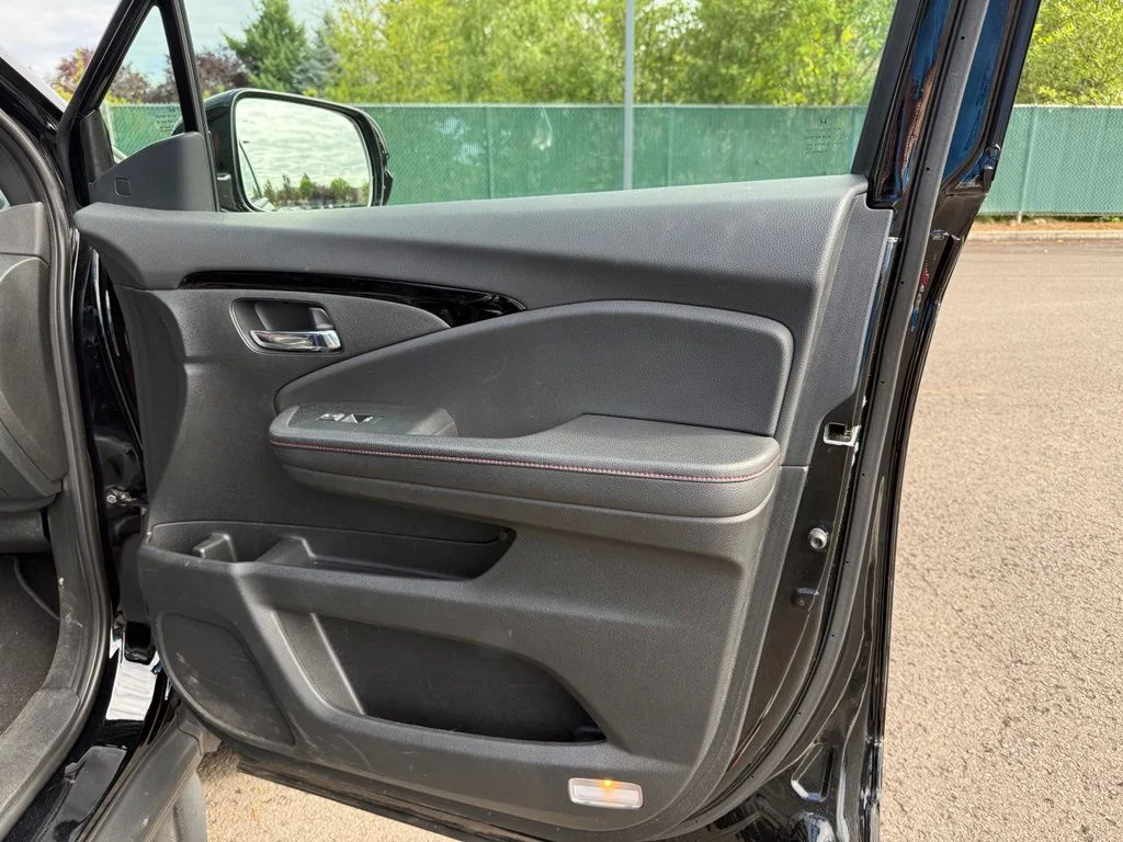Used 2021 Crystal Black Pearl Honda Black Edition image 26