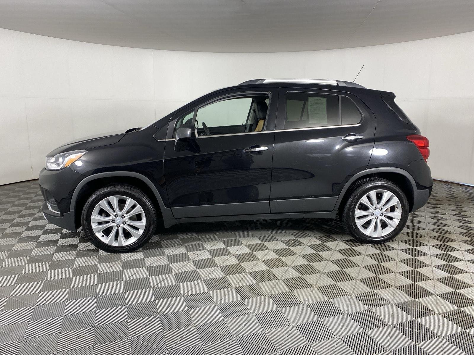 Used 2019 Mosaic Black Metallic Chevrolet Premier image 4