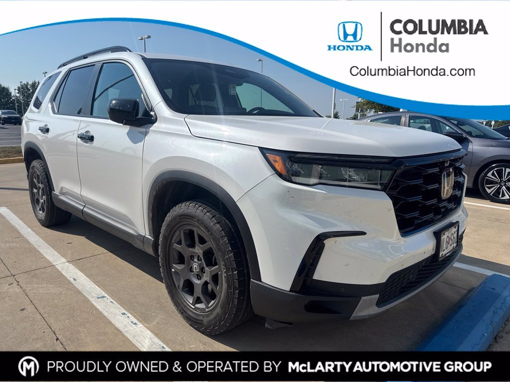 Used 2025 White Honda TrailSport image 1