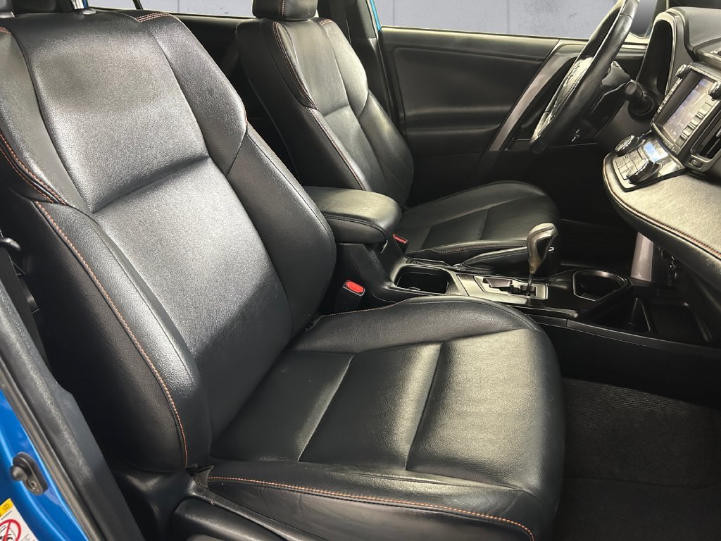 Used 2016 Blue Toyota SE image 14