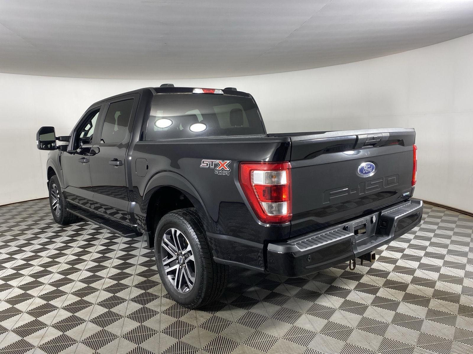 Used 2023 Agate Black Ford XL image 5