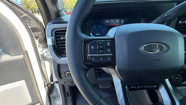 2026 Ford F-450 Super Duty Platinum - Photo 30