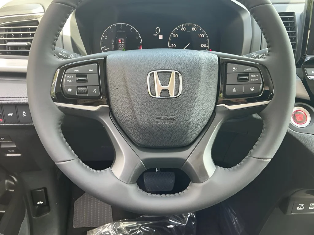 Used 2026 White Honda EX-L image 35