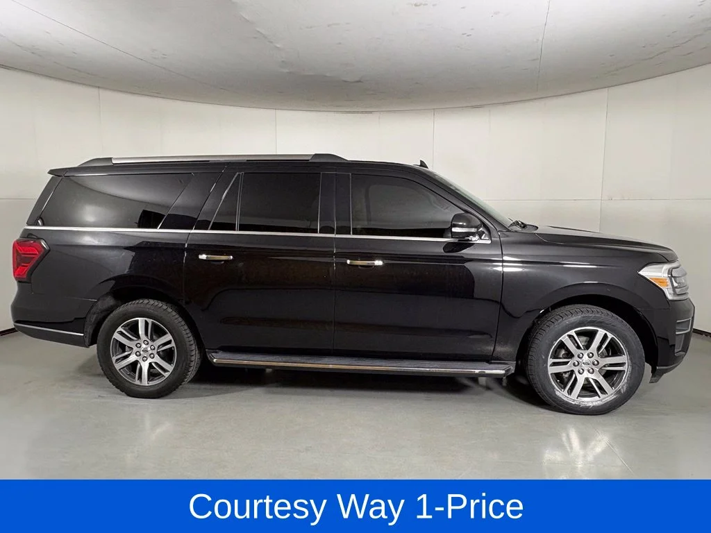 Used 2022 Black Ford Limited image 12