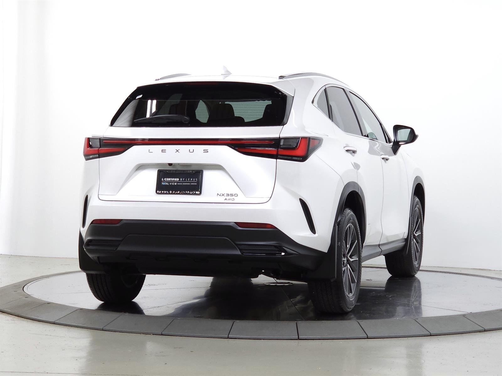 Certified Used 2024 Eminent White Pearl 085 Lexus  image 11