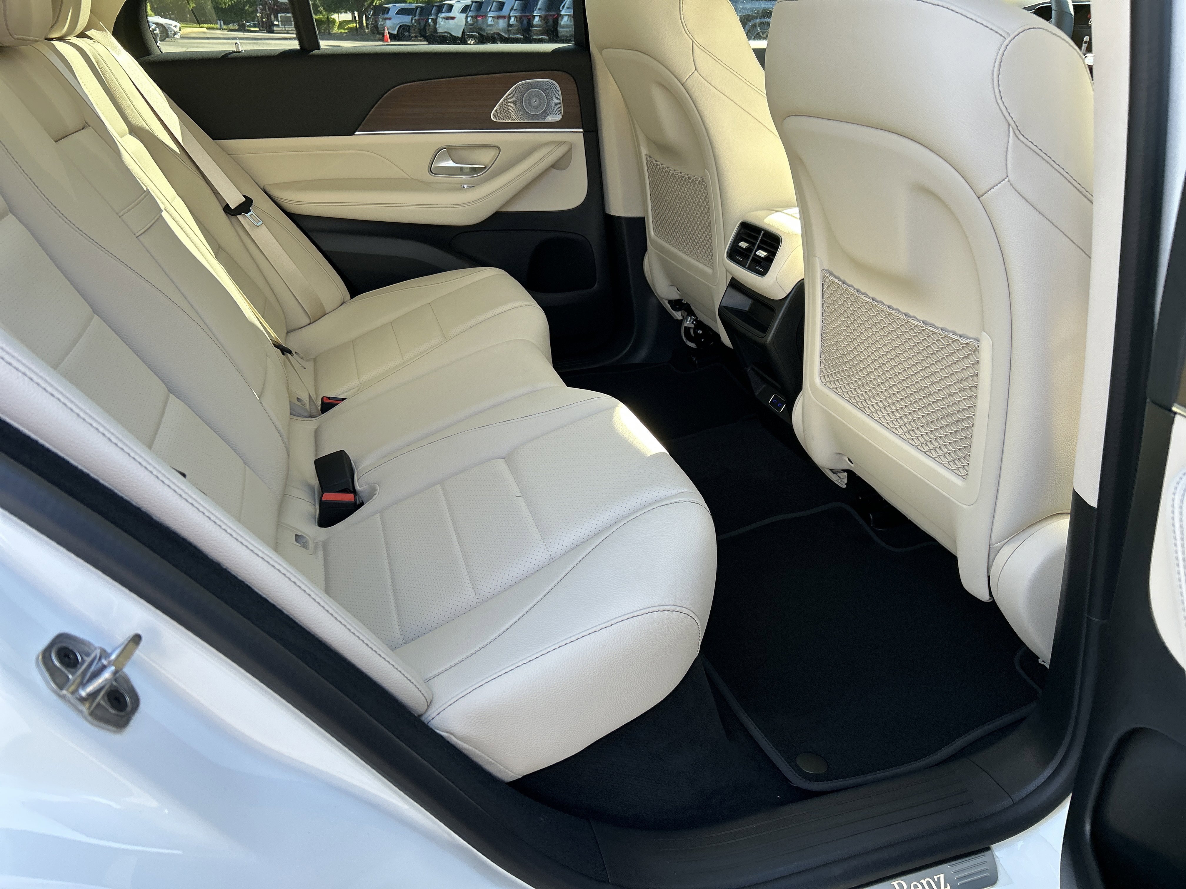New 2026 Polar White Mercedes-Benz GLE 350 4MATIC® SUV image 39