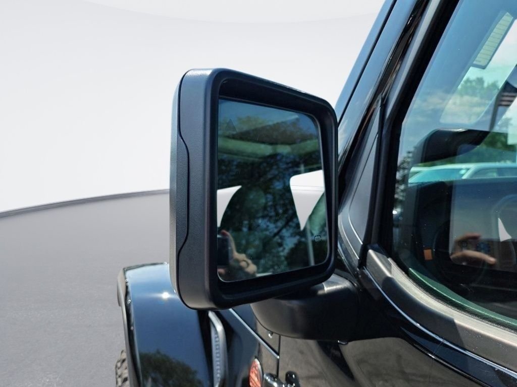 New 2026 Black Clear-Coat Exterior Paint Jeep Mojave X image 13