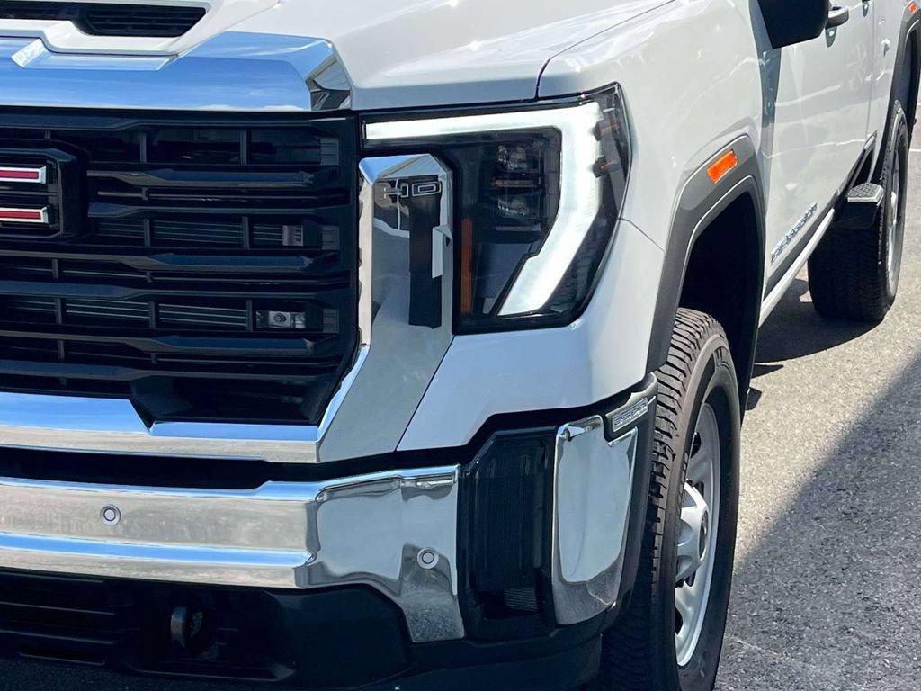 2026 GMC Sierra 2500HD Pro - Photo 10