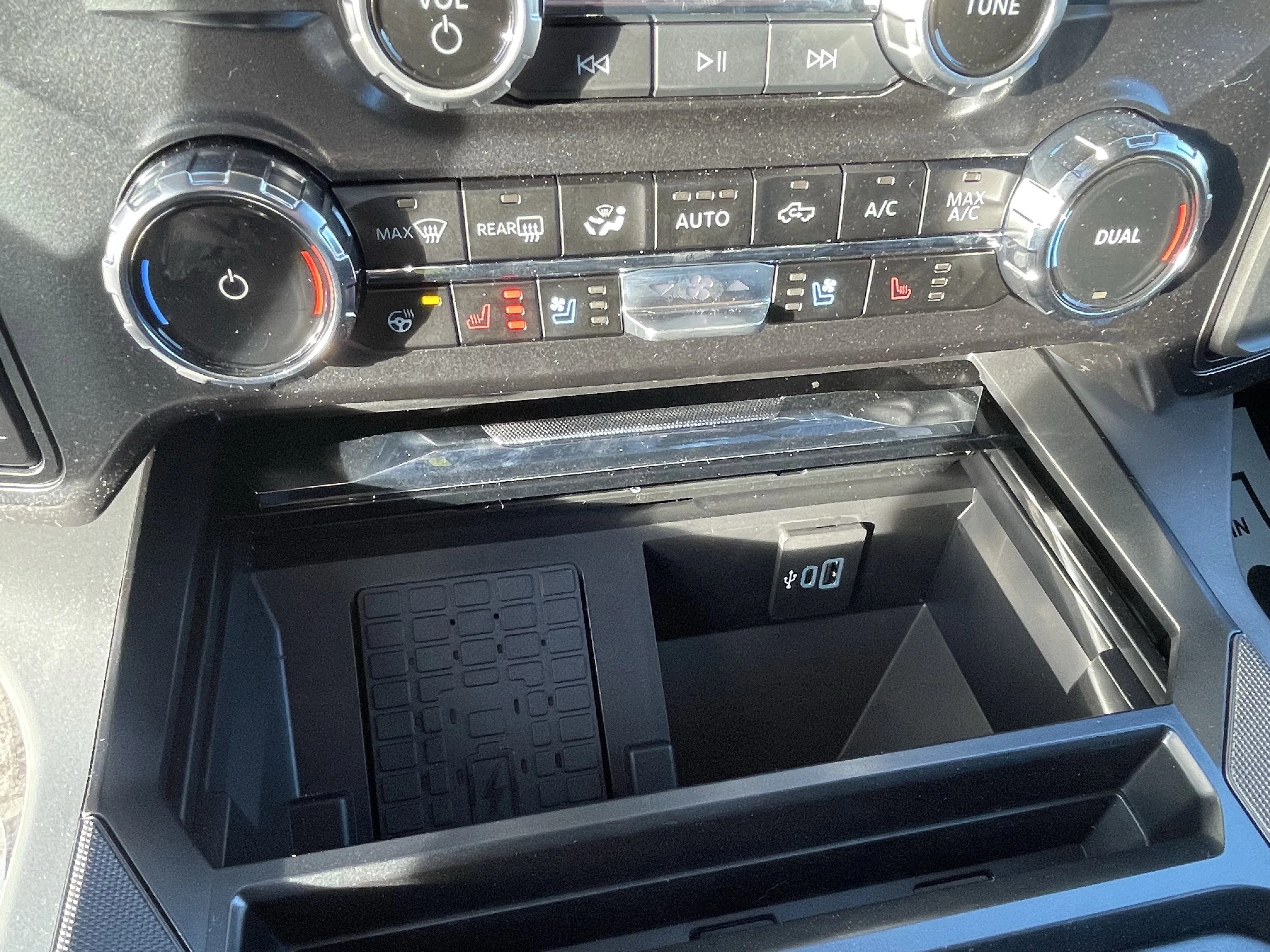 New 2026 Avalanche Ford LARIAT image 24