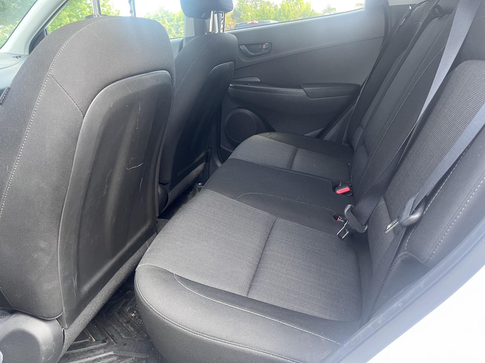 Used 2023 Lunar White Hyundai SEL image 7