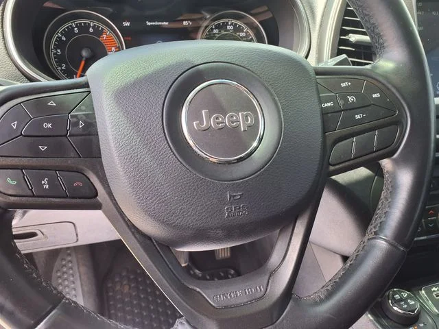 Used 2020 Silver Jeep Trailhawk image 24