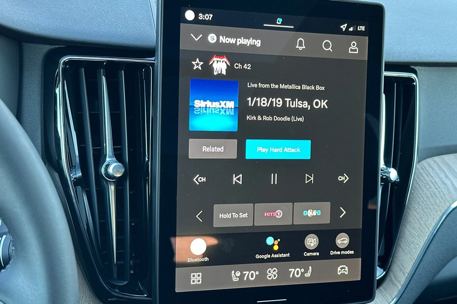 2026 Volvo XC60 Plus - Photo 17