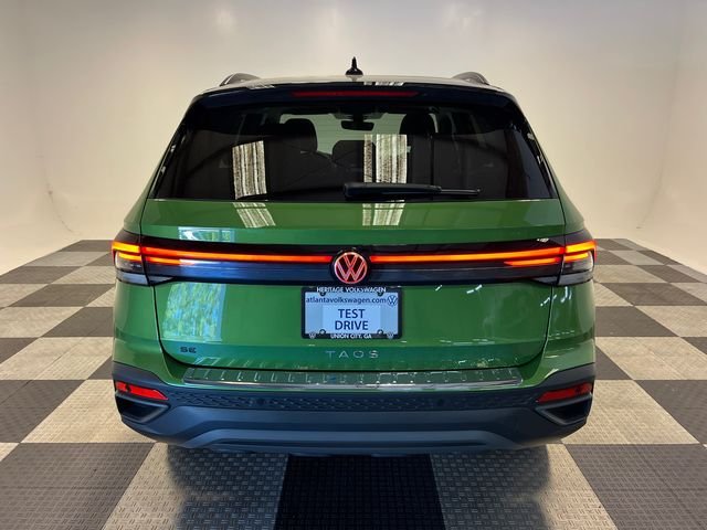 New 2026 Green Volkswagen 1.5T SE Black image 4