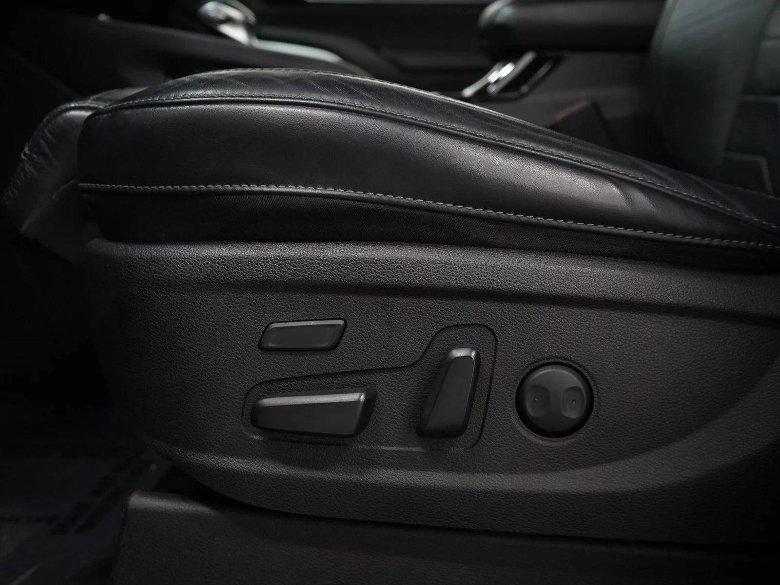 Used 2020 Black Copper Kia SX AWD image 24