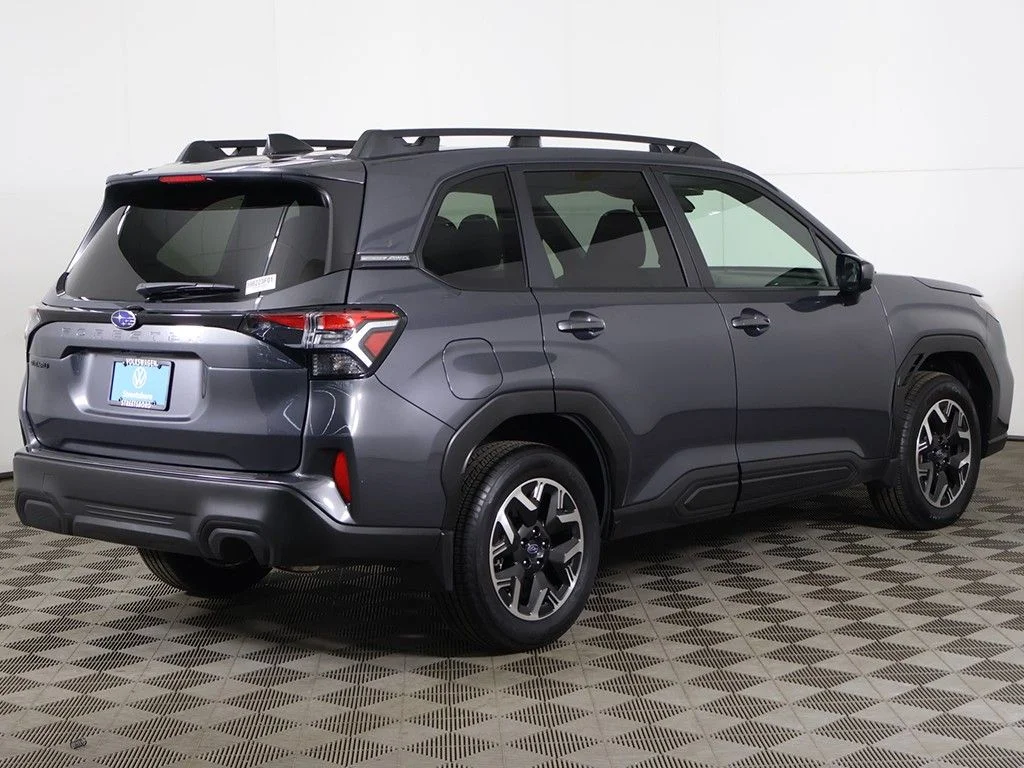 Used 2025 Gray Metallic Subaru Premium image 10