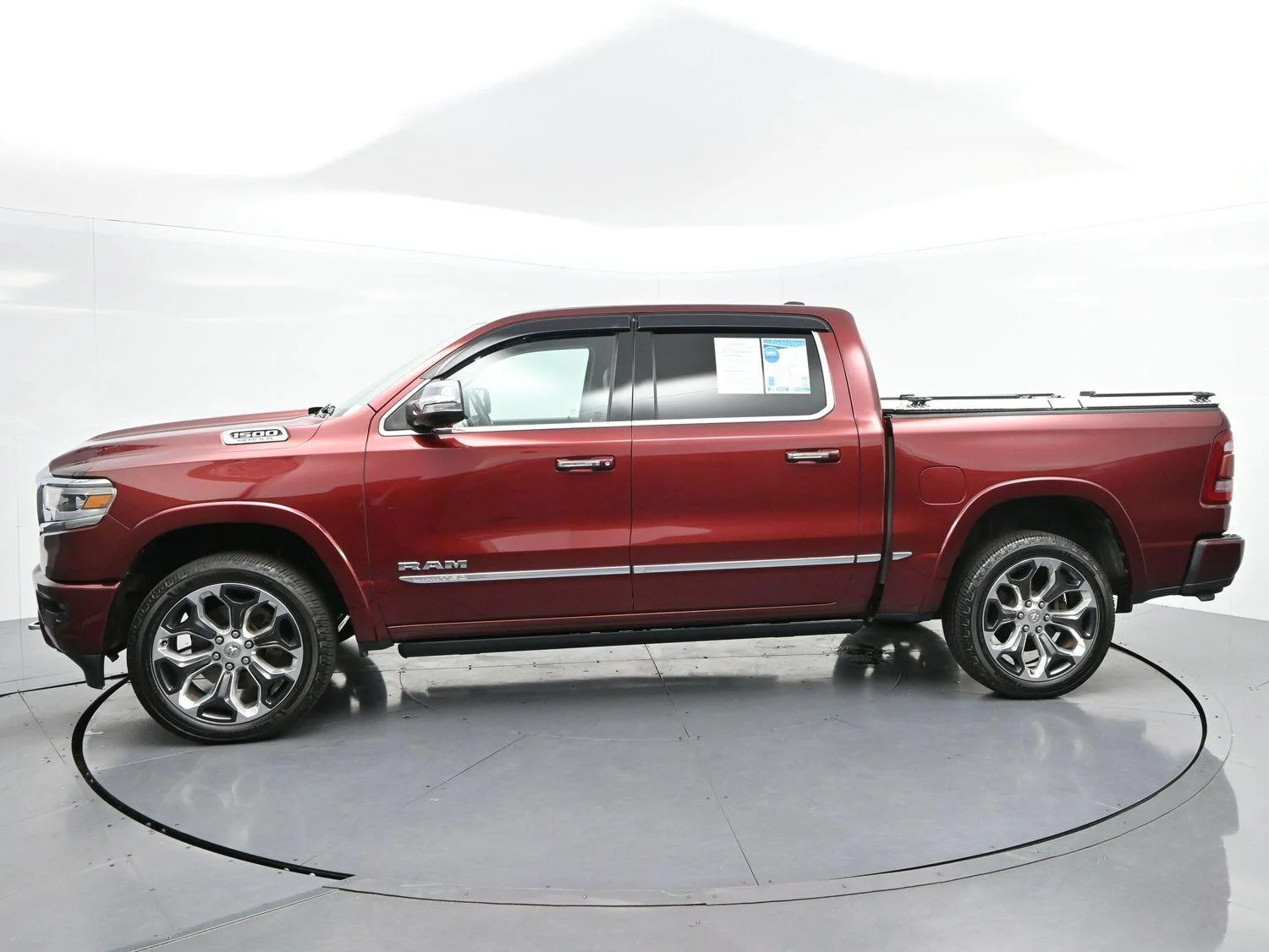 Used 2020 Delmonico Red Pearlcoat Ram Limited image 4