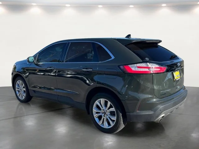 Used 2024 Green Ford Titanium image 5