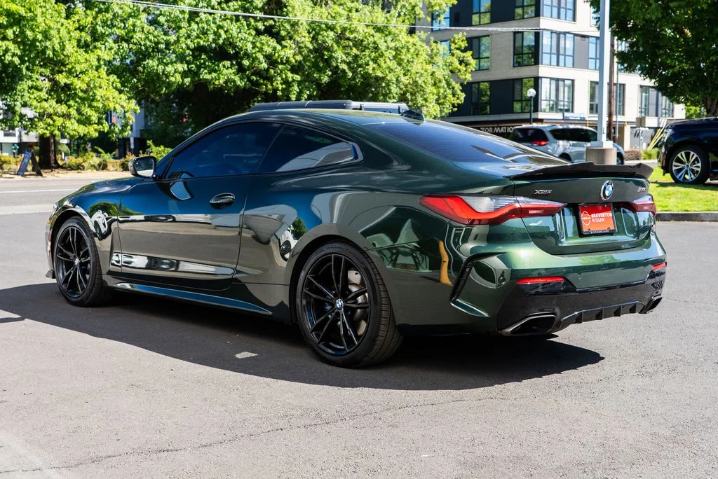 Used 2021 Green BMW M440i xDrive image 4
