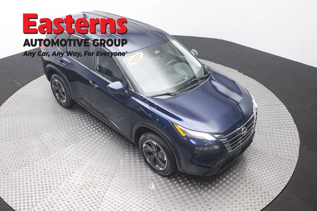 Used 2024 Blue Nissan SV image 3