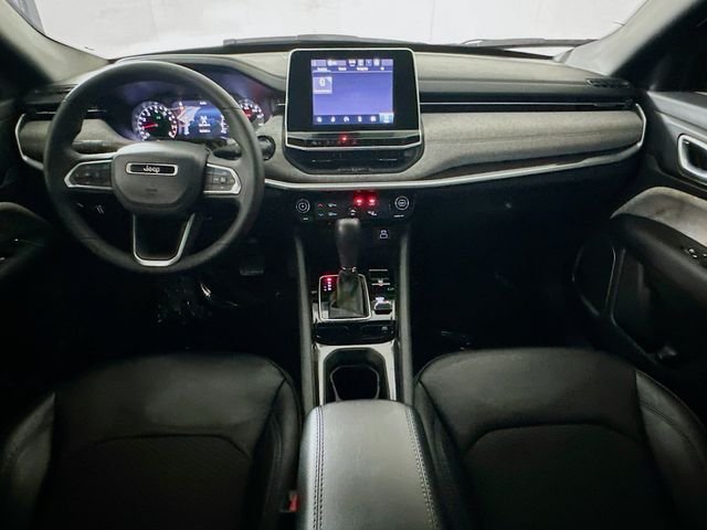 Used 2025 White Jeep Latitude image 26