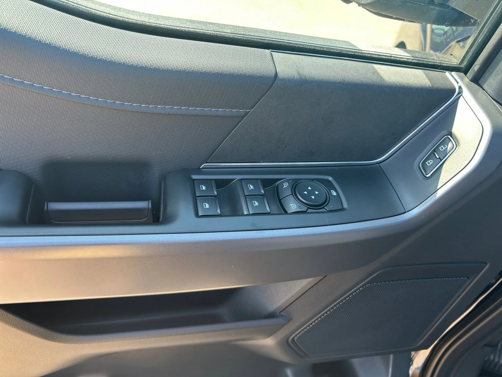 New 2026 Antimatter Blue Metallic Ford XLT image 17