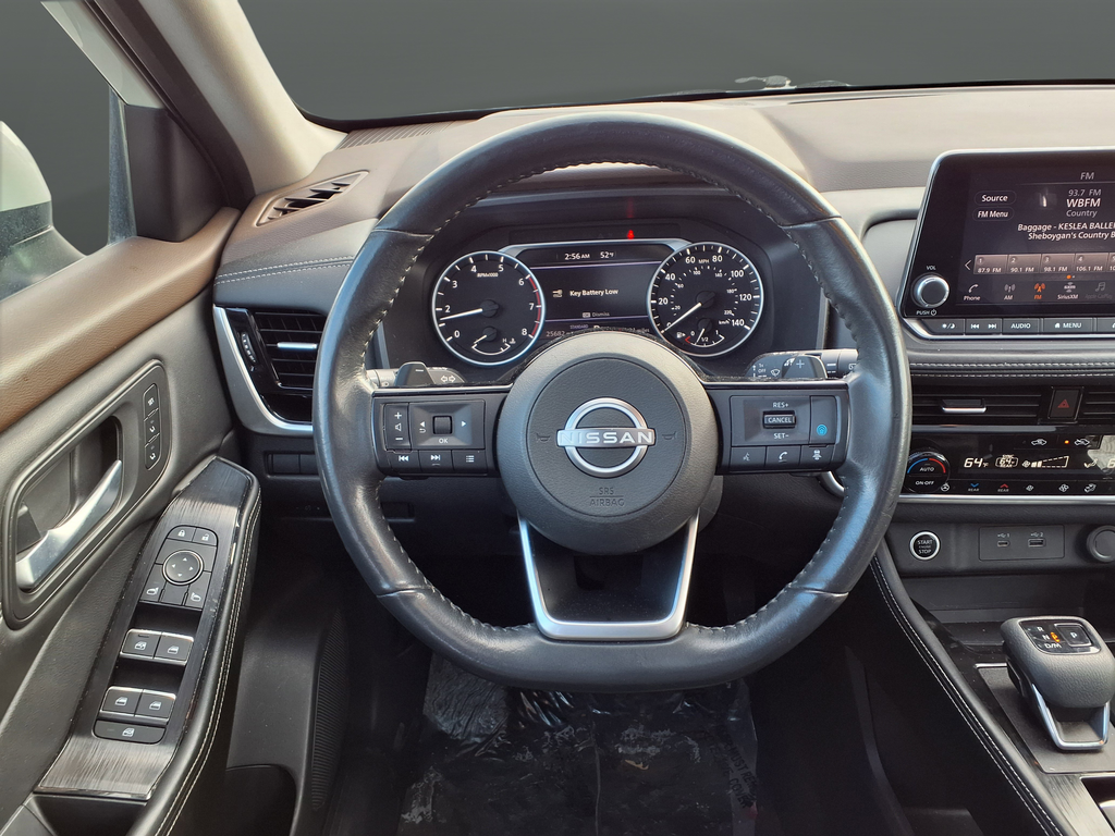 Used 2022 Pearl White Tricoat Nissan SL image 13