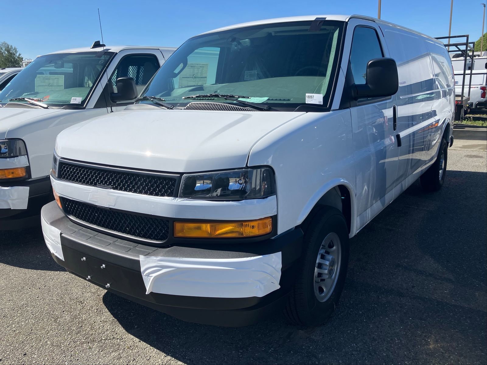 2026 Chevrolet Express 2500 Extended Work Van HD's photo
