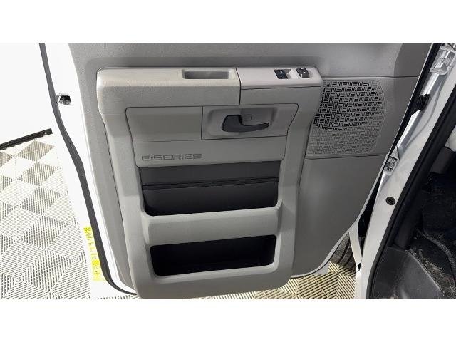 2025 Ford E-Series Cutaway Base - Photo 55