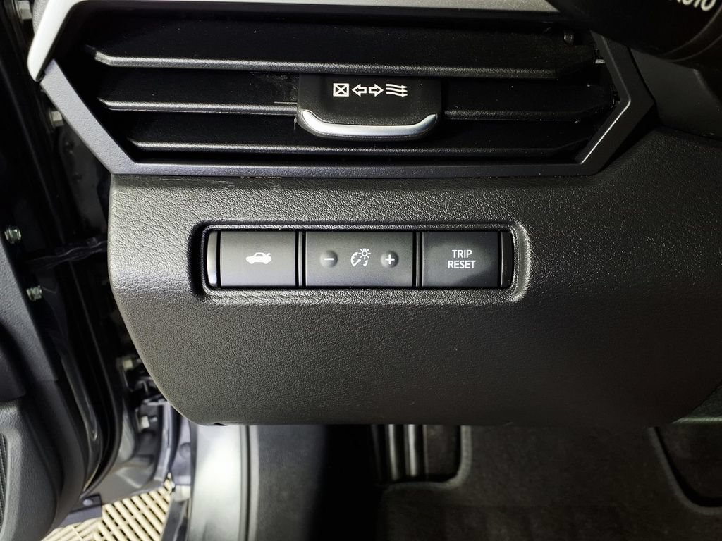 Used 2025 Gun Metallic Nissan SR image 24