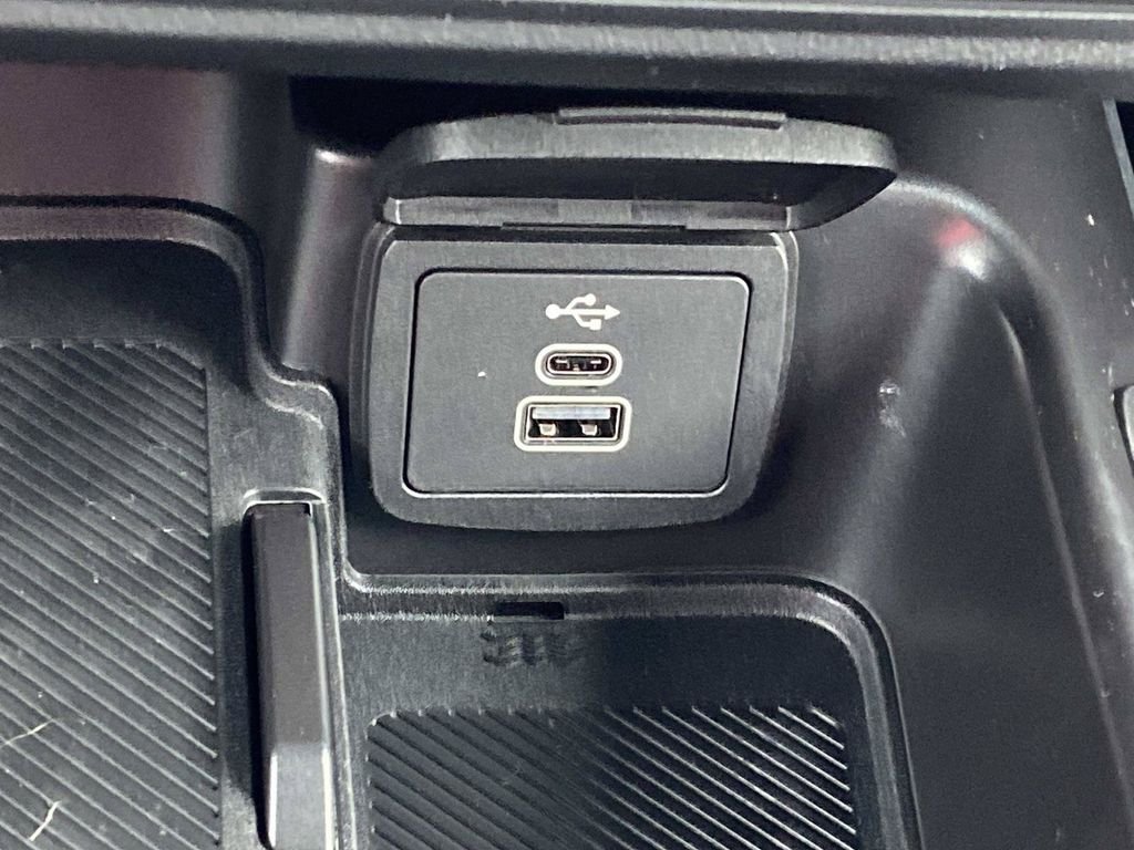 New 2026 Avalanche Gray Ford Outer Banks® image 19