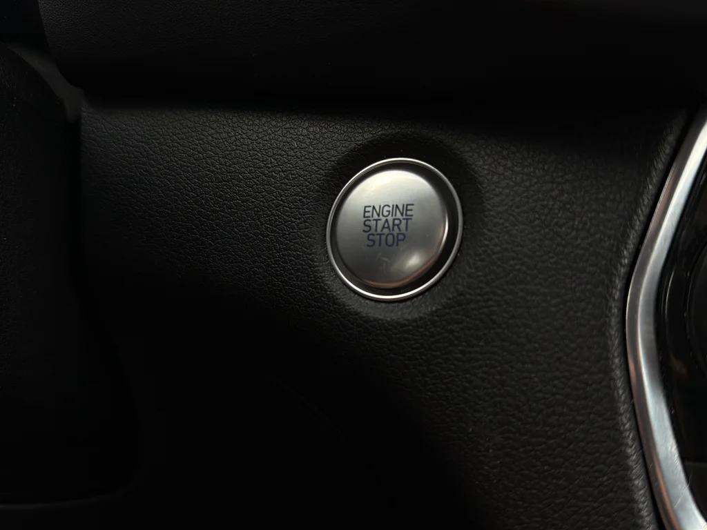 Used 2020 Twilight Black Hyundai SEL image 15