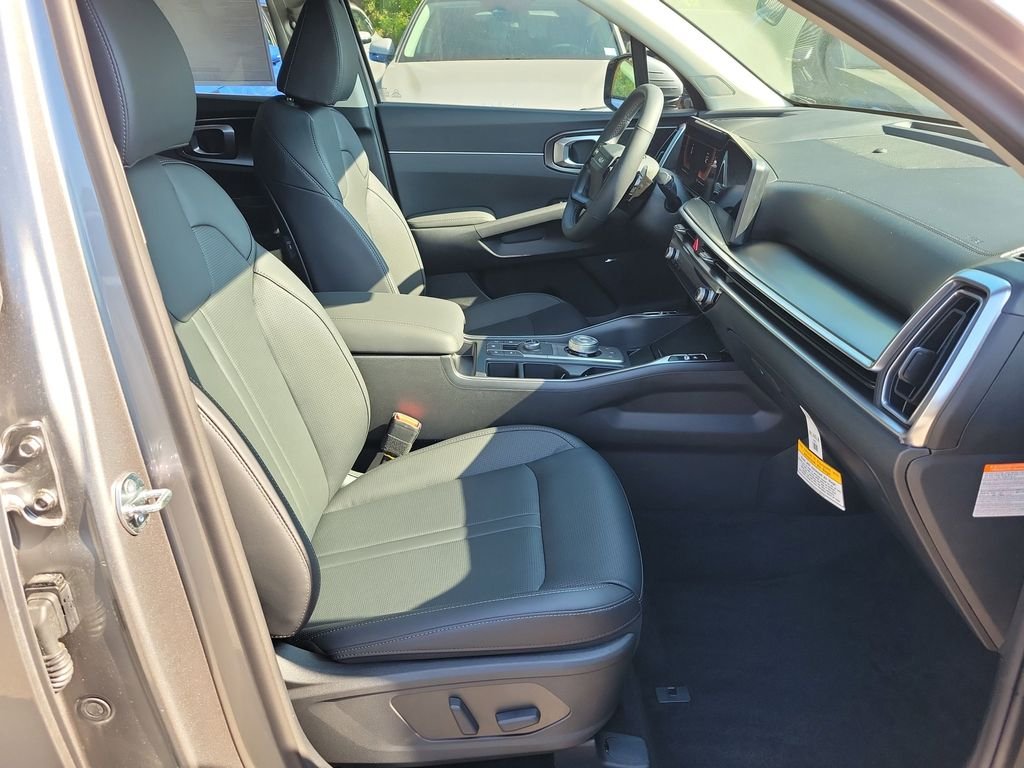 New 2026 Gray Kia EX image 7
