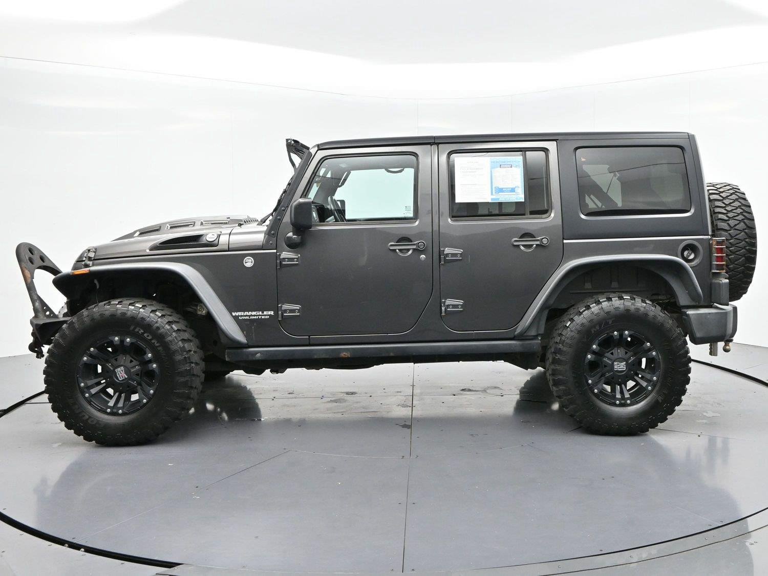 Used 2016 Granite Crystal Metallic Jeep Rubicon image 4