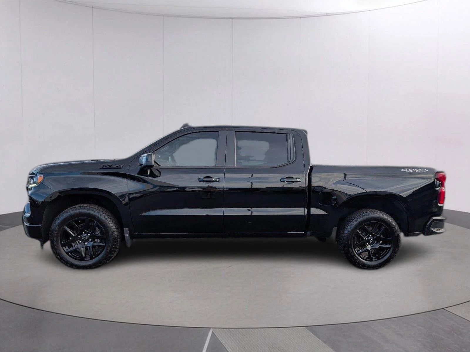 Used 2025 Black Chevrolet RST image 2