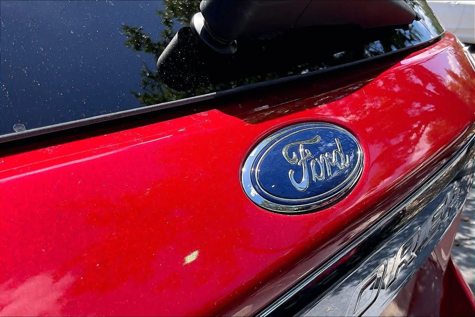Used 2023 Rapid Red Metallic Tinted Clearcoat Ford XLT image 16