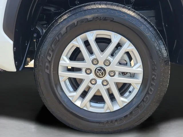 Used 2024 White Toyota SR5 image 31
