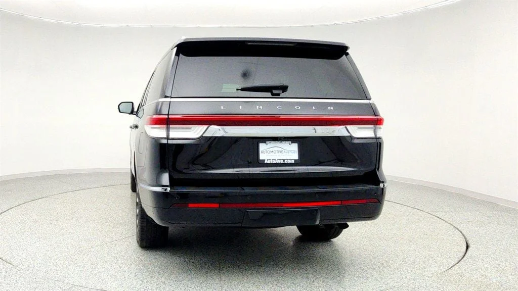 Used 2023 Infinite Black Metallic Clearcoat Lincoln Reserve 4x4 with Equipment 201A & 22