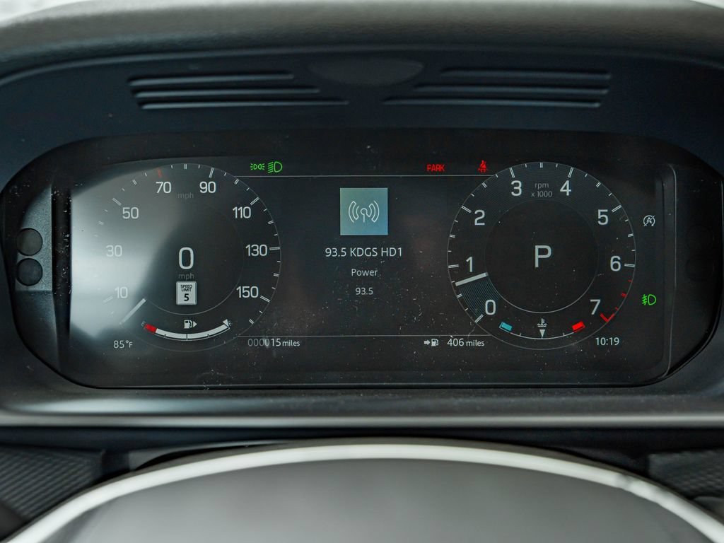New 2026 Santorini Black Land Rover Dynamic SE image 24