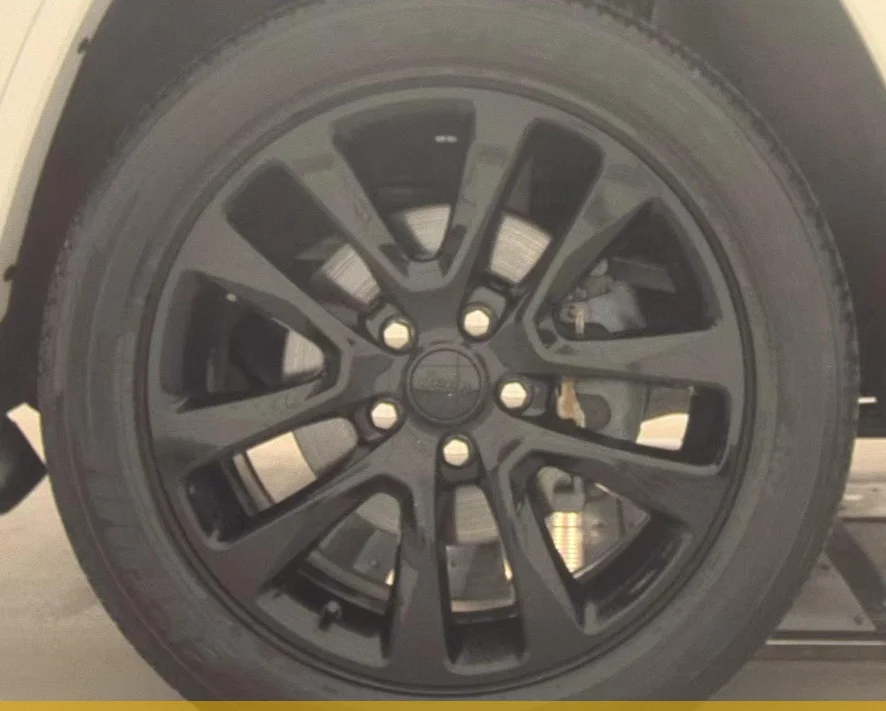 Used 2020 White Jeep Altitude image 15