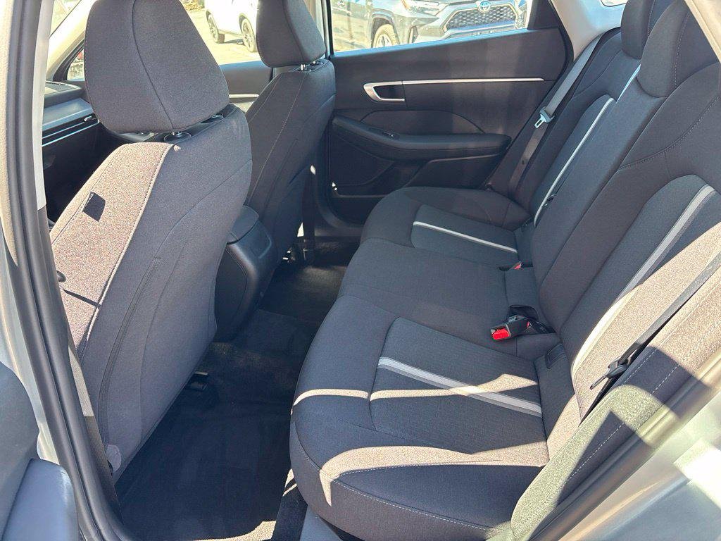 New 2026 Silver Hyundai SE image 16
