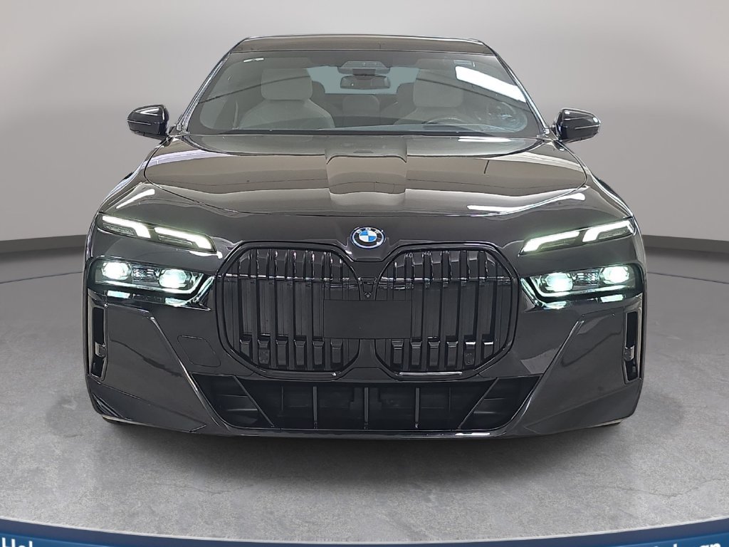 Certified Used 2023 Black Sapphire Metallic BMW xDrive60 image 3